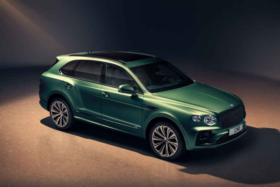 Uudistettu Bentley Bentayga: ylellisyyttä uudessa asussa