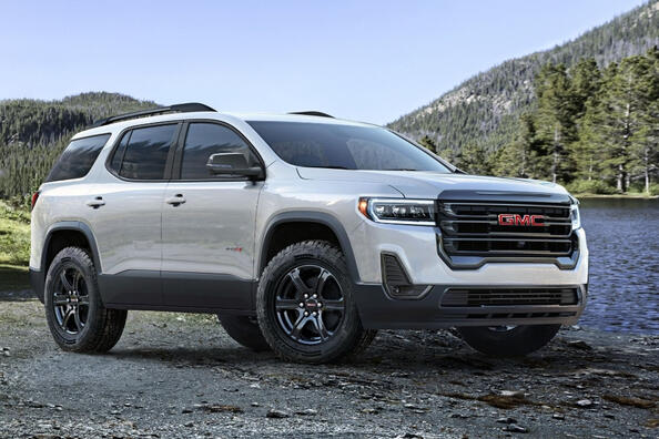Katsaus GMC Acadia II -sukupolven crossoveriin