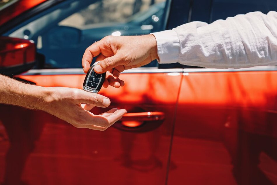 Näin säästät rahaa uutta autoa ostaessa