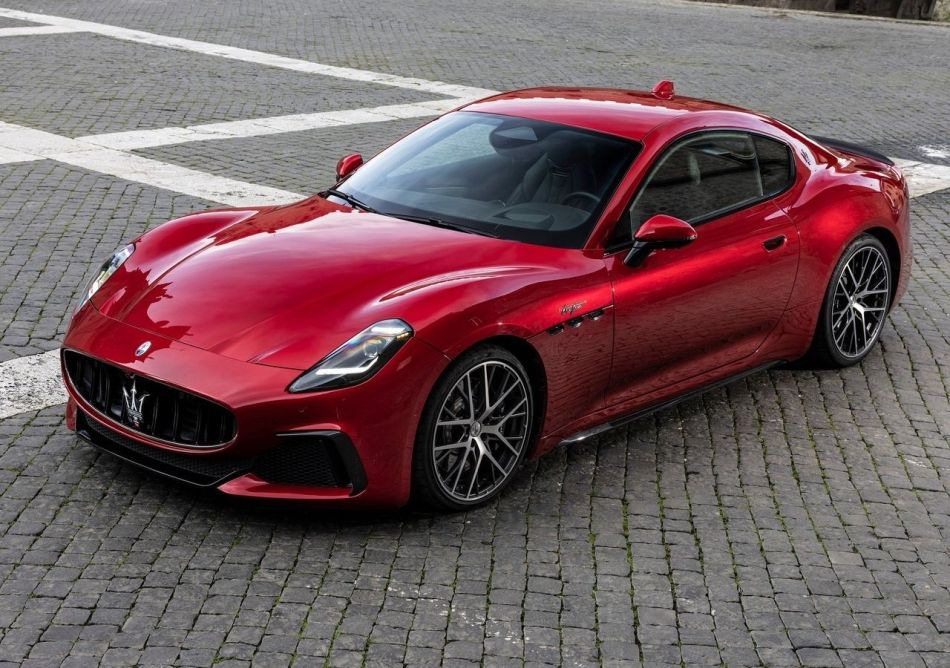 Koeajo: II-sukupolven Maserati GranTurismo -luksuscoupé