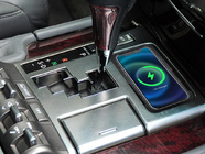 Lexus LX570/450d 2008–2022 Langattoman puhelinlatauksen asennussarja (2007-2015) kuva 2