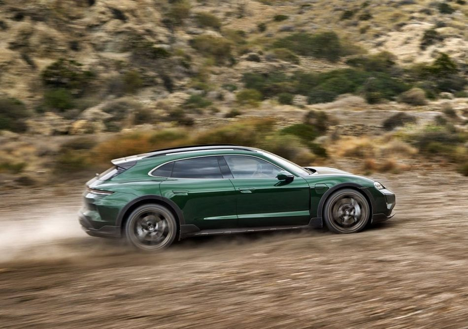 Porsche Taycan Cross Turismo 2024: päivitetty sähköfarmari
