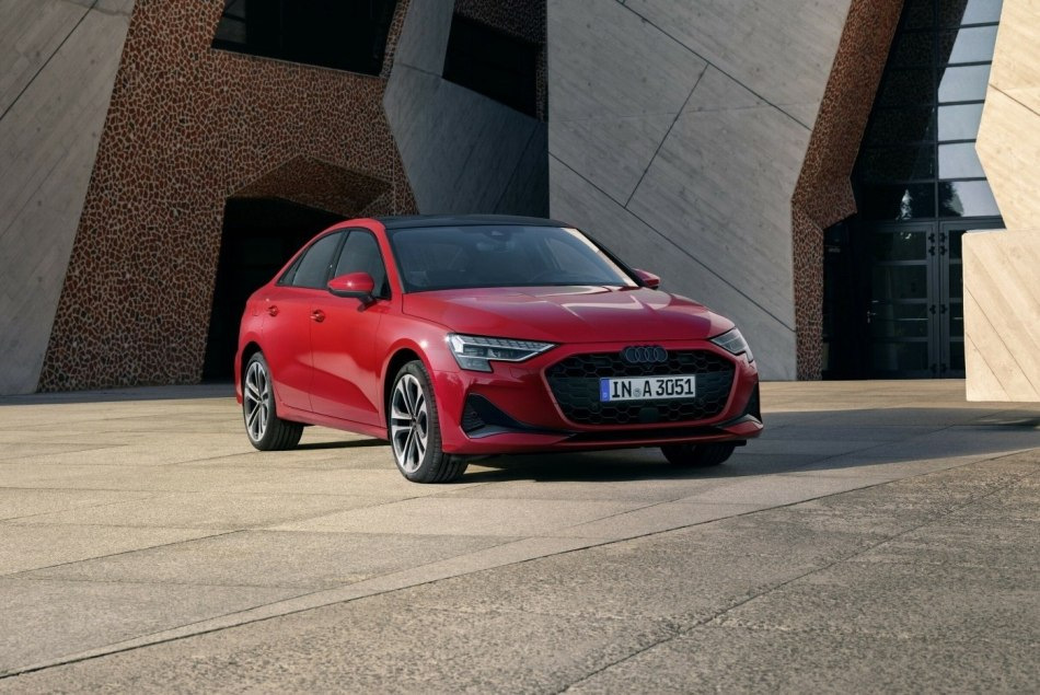 Uudistettu Audi A3 Sedan 2024: tyylin ja teknologian kehitys