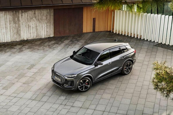 Koeajo: uusi sähköinen crossover Audi SQ6 e-tron 2024 Kuva 3
