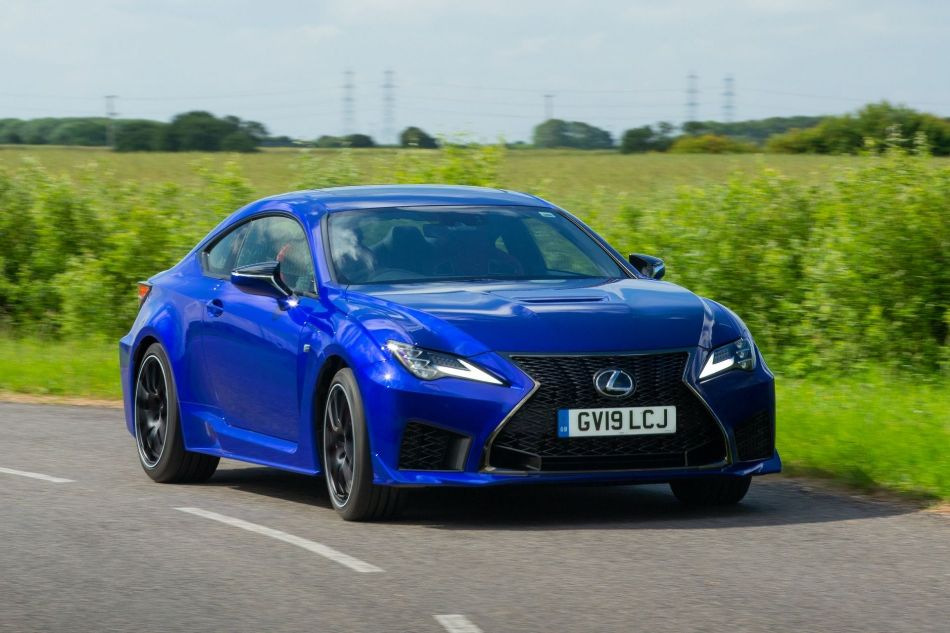 Katsaus “viritettyyn” urheilu-coupéen Lexus RC F