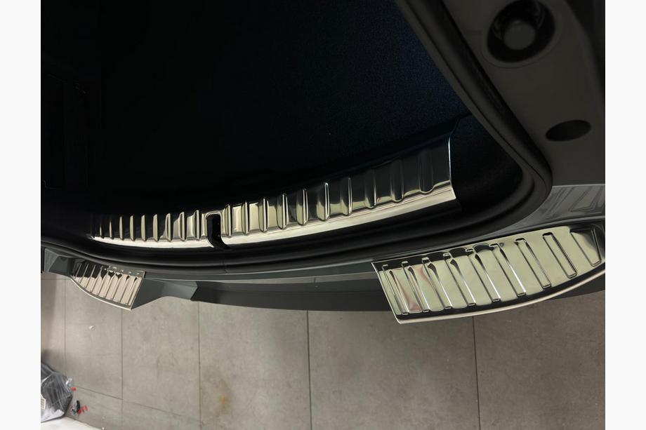 Mini Countryman U25 2023– Takapuskurin suojalista Carmos (U25, ruostumaton teräs) Image