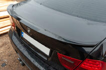 BMW 3-sarja E90/E91 2005–2011 M4-Style spoileri (E90, maalattava) kuva 1