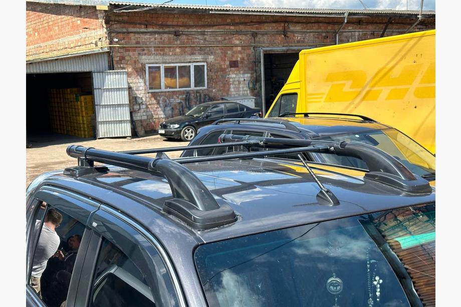 Toyota Hilux 2015– Shark-kattokaiteet (poikkipalkilla) Image