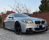BMW 5-sarja F10/F11 2010–2016 Etupuskurin lip-spoileri DPT Lip V-1 (M-Performance, kiiltävä musta) kuva 1