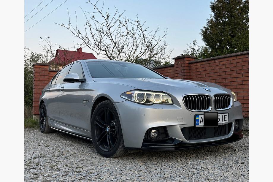 BMW 5-sarja F10/F11 2010–2016 Etupuskurin lip-spoileri DPT Lip V-1 (M-Performance, kiiltävä musta) Image