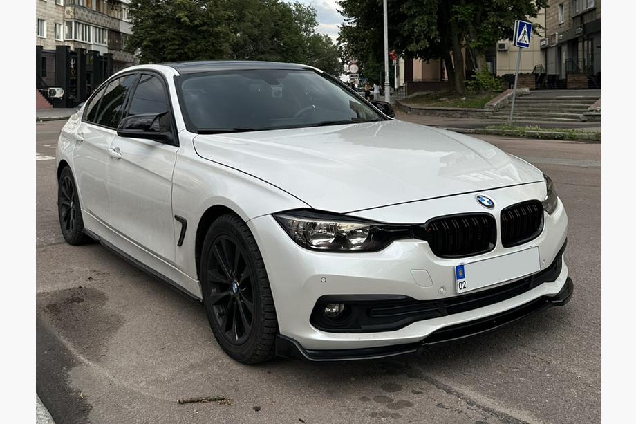 BMW 3-sarja F30/F31 2012–2019 DPT Lip etupuskurin lipa vakioverioon (2015-2018, kiiltävä musta) Image