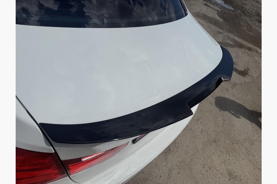 BMW 3-sarja F30/F31 2012–2019 M4-Style-spoileri (F30/F80, maalattavaksi) Image