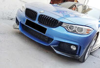 BMW 4-sarja F32/F33/F36 2012–2020 Etupuskurin lipa DPT Flap V-1 (M-Technic, kiiltävä musta) kuva 3