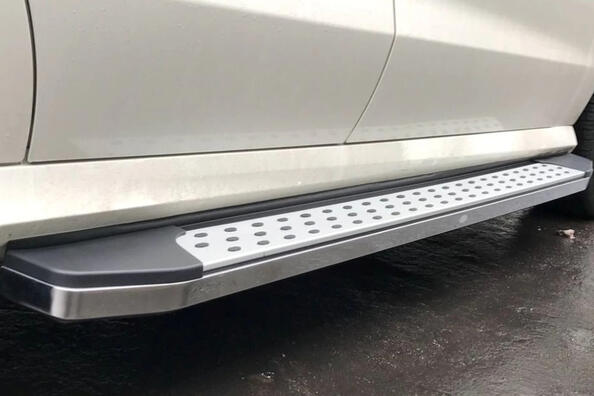 Miksi autossa tarvitaan sivuhelmat?