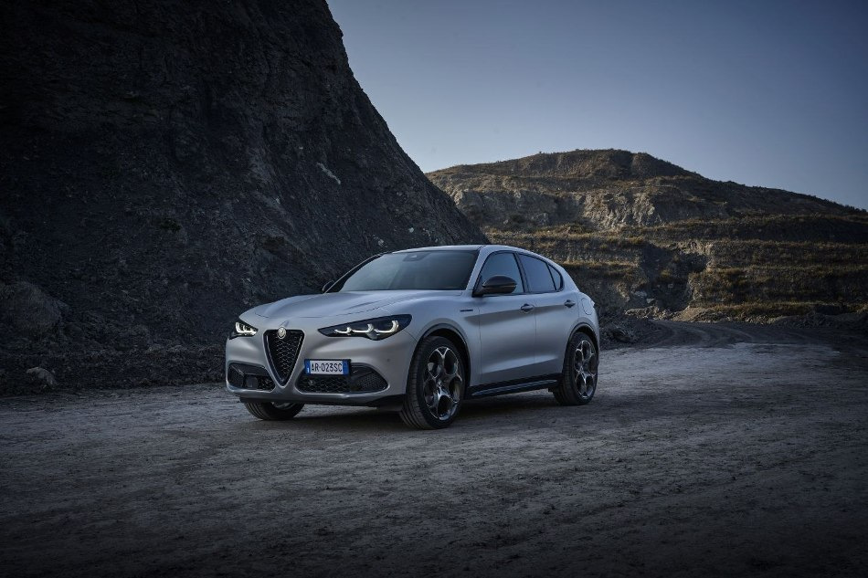 Koeajo: päivitetty italialainen crossover Alfa Romeo Stelvio