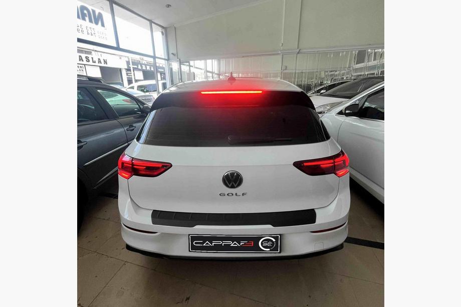 Volkswagen Golf 8 2019– Takapuskurin suojalista EuroCap (ABS) Image