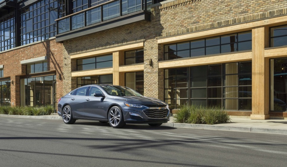 Chevrolet Malibu: sedan arjen ajoihin