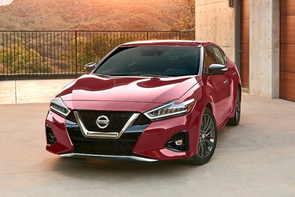 Arvostelu: mukava ja tyylikäs Nissan Maxima -sedan