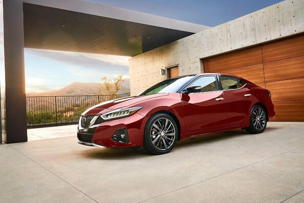 Arvostelu: mukava ja tyylikäs Nissan Maxima -sedan