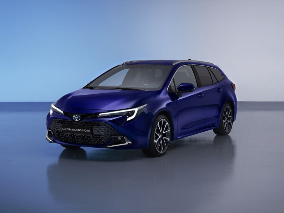 Koeajo: hybridifarmari Toyota Corolla Touring Sports