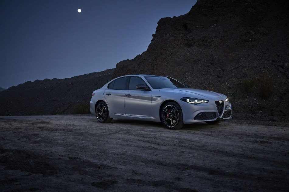 Alfa Romeo Giulia 2022: päivitetty italialainen sedan