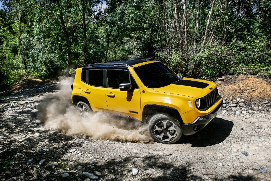 Katsaus facelift-päivitettyyn Jeep Renegade -crossovereihin