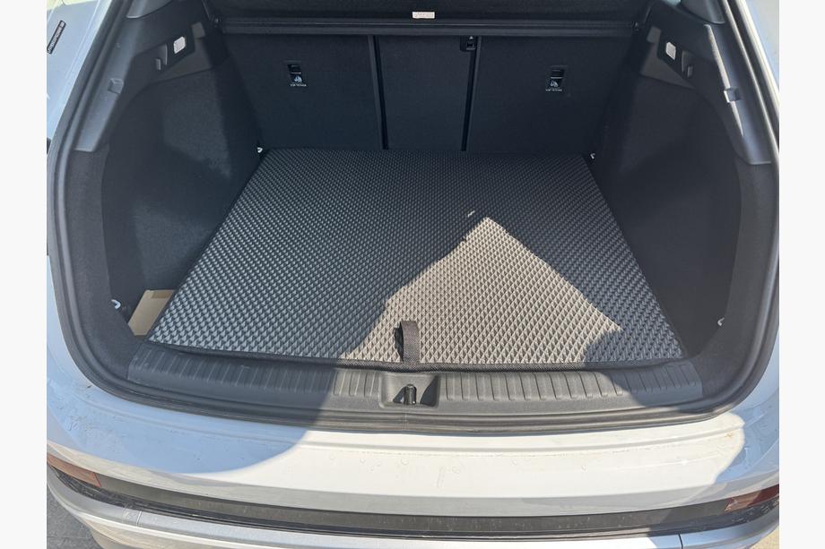 Audi Q4 e-Tron 2021– EVA-tavaratilan matto (musta) Image