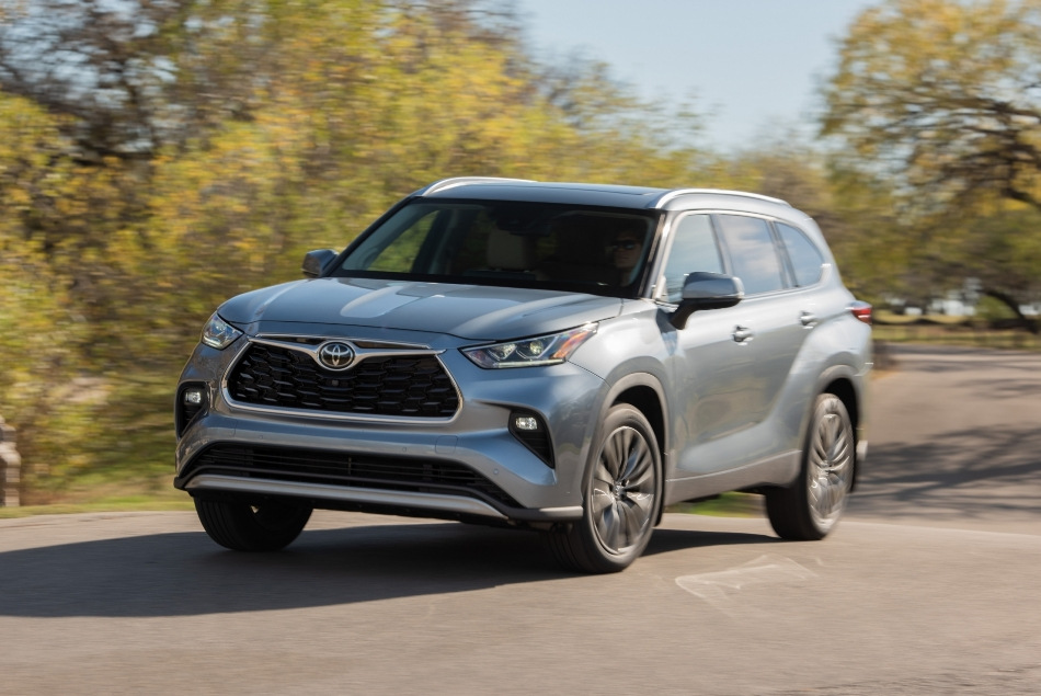 Toyota Highlander IV -sukupolven koeajo: luotettava perhecrossover