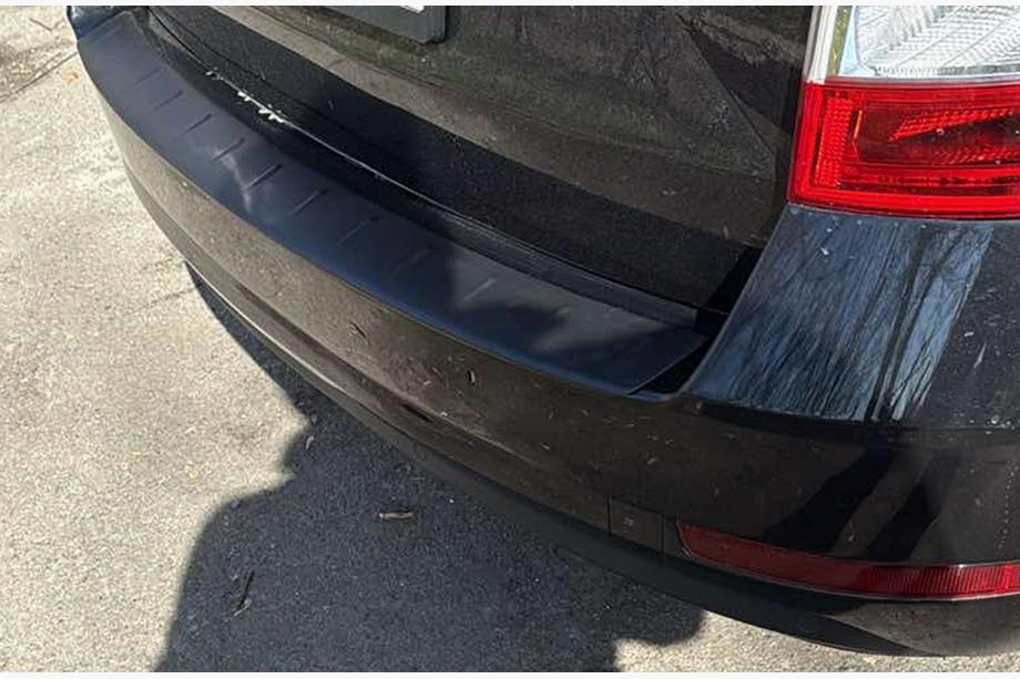 Skoda Octavia III A7 2013–2019 Takapuskurin diffuusori (2013-2016, SW, ABS, Esa) Image