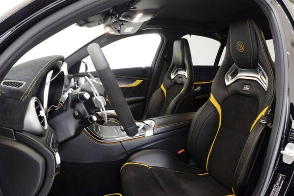 Auton sisätilojen tuning: istuimet, ohjauspyörä, verhoilu