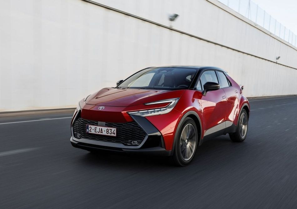 Toyota C-HR 2023: katsaus toiseen sukupolveen
