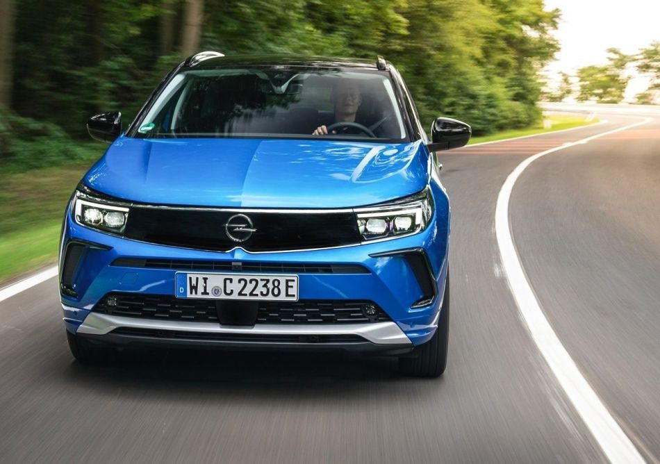 Opel Grandland: katsaus päivitettyyn crossoveriin