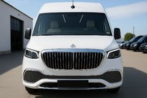 Mercedes Sprinter W907/W910 2018– Etupuskuri ja jäähdyttimen säleikkö (Maybach) kuva 3