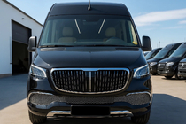 Mercedes Sprinter W907/W910 2018– Etupuskuri ja jäähdyttimen säleikkö (Maybach) kuva 2