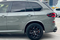 BMW X5 E70 2007–2013 Restyling-korisarjasetti X5M F95 2024 kuva 23