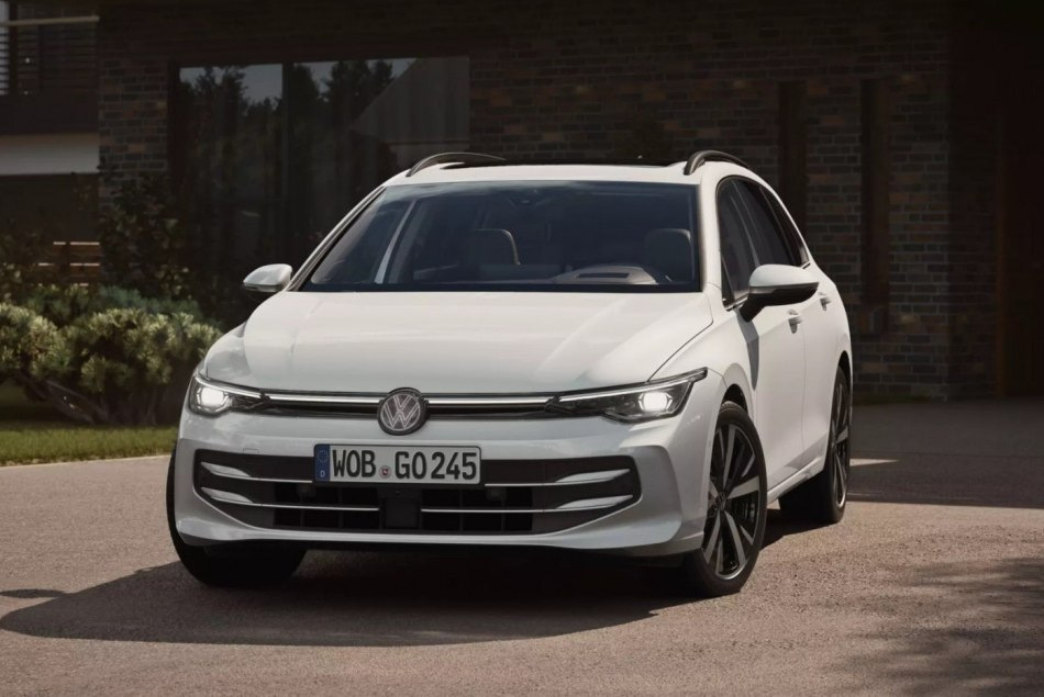 Koeajo: Volkswagen Golf Variant 2024 (8. sukupolvi)