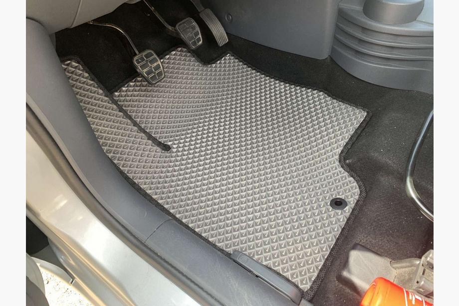 Mitsubishi Colt 2004–2012 EVA-auton matot (harmaa) Image