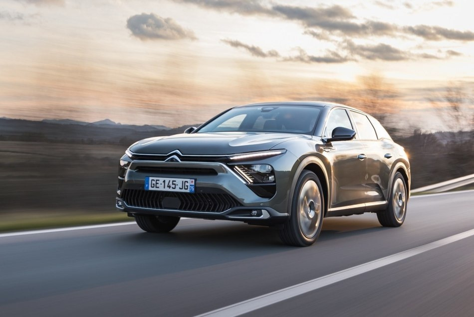 Citroen C5 X -koeajo: uusi näkökulma mukavuuteen ja muotoiluun