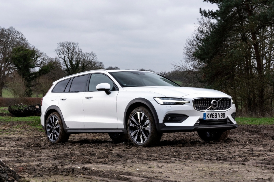 Koeajo: toisen sukupolven Volvo V60 Cross Country -farmari