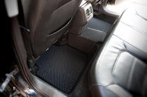 Volkswagen Passat B8 2015–2023 EVA-auton lattiamatot (USA, mustat) kuva 6