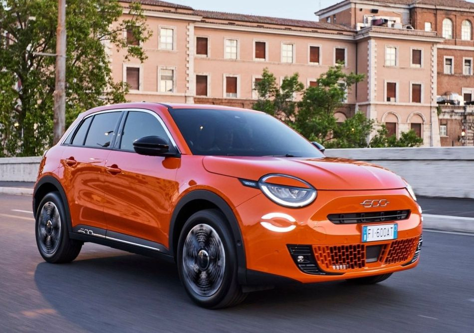 Koeajo: Fiat 600e – kompakti sähköauto italialaisella charmilla