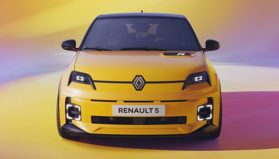 Koeajo: subkompakti sähköauto Renault 5 E-Tech 2024