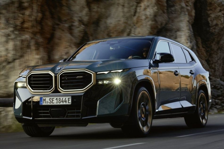 BMW XM -koeajo: Urheilullisuuden uusi ulottuvuus