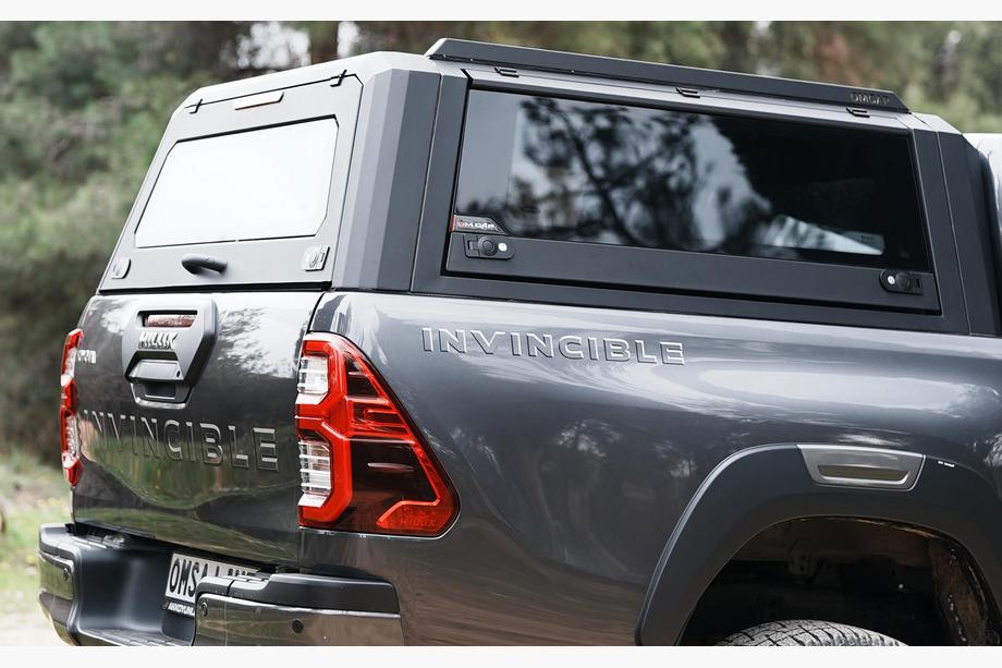 Toyota Hilux 2015– Lavakuomu Omcap Image