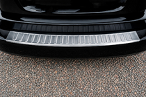 Volkswagen Golf 6 2008–2014 Takapuskurin suojalista Carmos V2 (SW, ruostumaton teräs) kuva 3