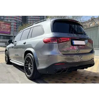Takadiffuusori pakoputkenpäillä BlackEdition (GLS63-design)