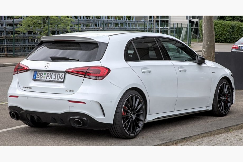 Mercedes A-class W177 2018– Takadiffuusori pakoputken päillä (Design A35 HB) Image