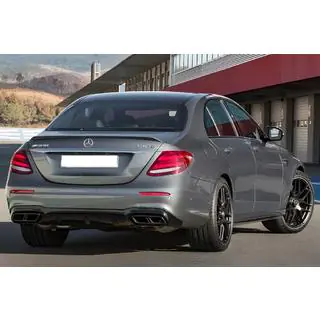 Takadiffuusori pakoputkenpäillä E63-Design Black (AMG/AMG-Line 2016-2020) kuva 1