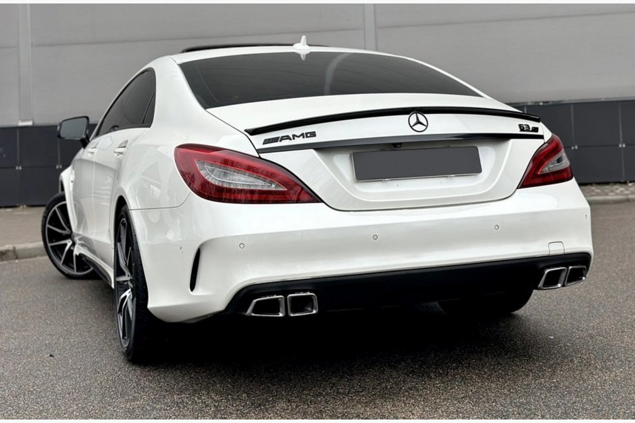 Mercedes CLS C218 2011–2018 Taka diffuusori pakoputken päillä Black (2015-2018, CLS63 design) Image