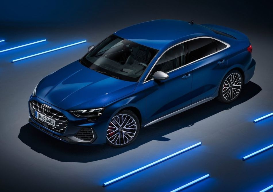 Katsaus uudistettuun urheilusedaniin Audi S3
